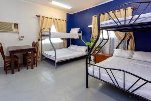 Spacious 6 Bedroom Private Villa 5 Minutes to Crisologo Sleeps 20