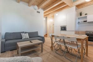 Modern Duplex - 1 Bedroom 2 Baths - Ventas