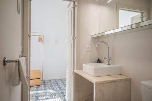 Liiiving in Porto - Design Palace Studio