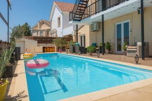 Modern room Sea View in villa with private pool