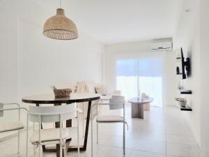 Estilo y moderno Guemes y Aldrey Aloha Host