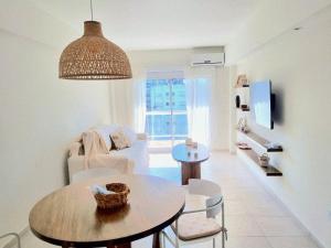 Estilo y moderno Guemes y Aldrey Aloha Host