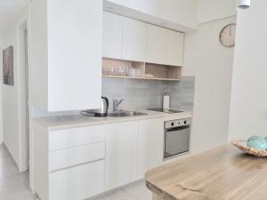 Estilo y moderno Guemes y Aldrey Aloha Host