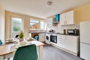 Lovely Home, Easy Connection to Central London