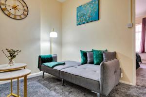 Lovely Home, Easy Connection to Central London