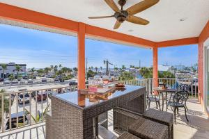 Where Big Memories Begin, A Coastal Escape for- Beach House on Bayview - Roelens