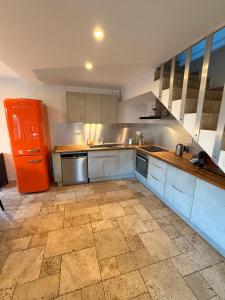 Maison avec Piscine et Jacuzzi Proche des plages