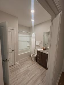 Quiet Apartment - 10 minutes from ECU