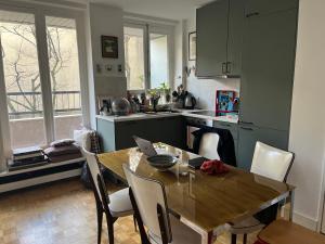 Cherche midi 3- CI- Bright apt with balcony for 2ppl Paris 6th