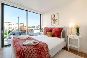 Spacious Light-Filled Flat with Garage by HostWise