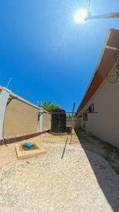 Spacious 3-Bedroom Close to the Beach ,Parking