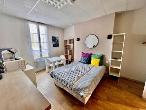 Beau Studio en Centre Ville de Niort au calme proche Gare