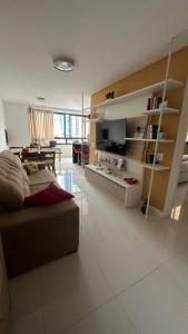 Apartamento até 7 pessoas - Piscina - Churrasqueira - 2 garagens