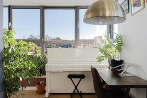 GuestReady - Chic Apartment with Balcony in SW2