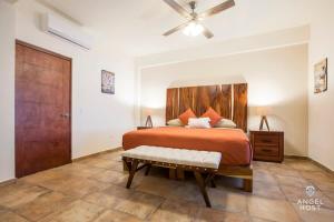 Prime Location 1 Block to Malecon Smart TV & WiFi