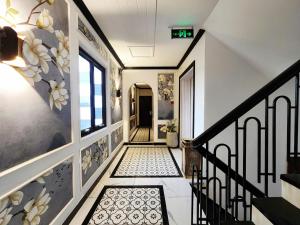 Ancient Luxury Hotel