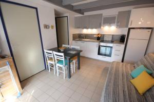 Jolie maison 5 couchages, clim etage, Résidence LE VILLAGE DE LA MER à seulement à 80m de la plage de PORTIRAGNES LRVM66