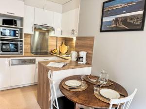 Apartment Le Vieux Port by Interhome