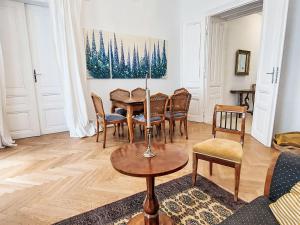 Apartment Sobieskiplatz by Interhome