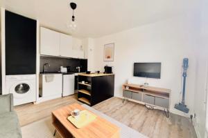 Bright apartment near the port of La Rochelle