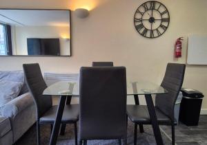 Stylish 1BR Flat Next to Hockley with FREE parking