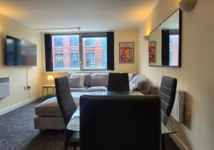 Stylish 1BR Flat Next to Hockley with FREE parking