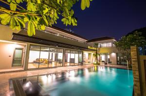 Villa Navin Beach Residence