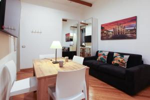 The Double Comfort - Quiet Flat, 2 Private Bathrooms in Milan Centre