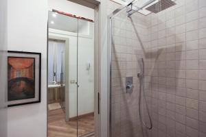 The Double Comfort - Quiet Flat, 2 Private Bathrooms in Milan Centre