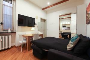 The Double Comfort - Quiet Flat, 2 Private Bathrooms in Milan Centre