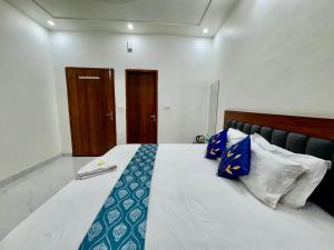 Shree Hanumat Kripa Dham