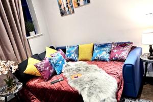 London Heathrow Luxury Apartment - Fully Equipped - 2nd Floor No lift