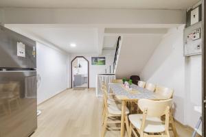 Cozy 5-story house, 2 mins walk BTS, BKK