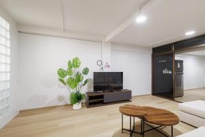 Cozy 5-story house, 2 mins walk BTS, BKK