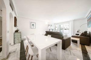 El Dorado Nueva Andalucia Pool Terrace