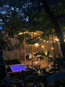 Cabaña El Bosque - En medio del bosque - Jacuzzi Privado con Calefacción y Malla Catamarán - Cerca a Medellin