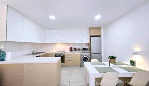 CSS Coastal Smart Superior With Gym Spacious Apt