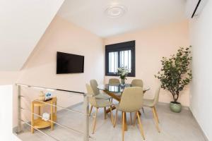 Sunnyland Teresitas Beach House 2