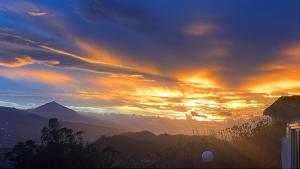 Sunset Teide & La Laguna Suite