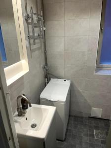 Renovated and modern apartment in Alppila