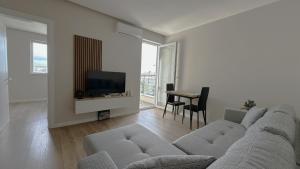 Sunrise Vista Suite - Golem