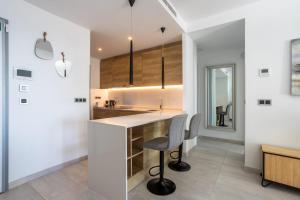 Sanset Waves with a sea view!