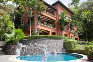 Montebello 4E 3bed 3 bath