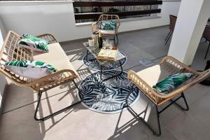 Modern apartment with swimming pool and terraces