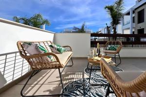 Modern apartment with swimming pool and terraces