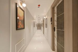 Hotel Sparsh Town