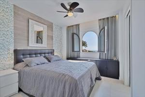 Modern apartment near the beach