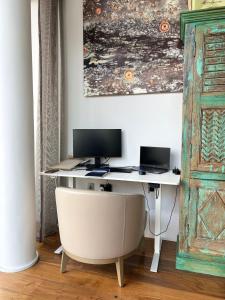 Amazing top floor 2 bed flat with massive terrace