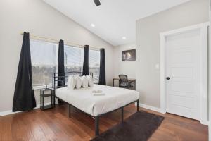 Cozy Comfort near Fountain Square- Downtown Indy