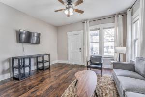 Your Midtown Getaway - Central, Walkable and Calm